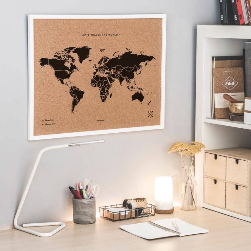 Carte du monde en liège 60 X 45 Noir cadre blanc